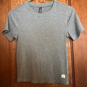 Vuori Women's Pose Fitted Tee Size S, Grey Heather, Slightly Cropped, Ribbed